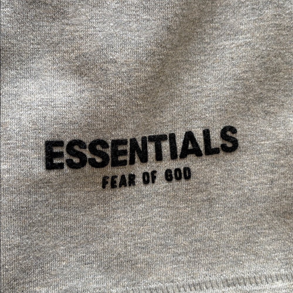 Fear of God essentials, dark oatmeal, shorts, size medium new tags, no bag - Picture 4 of 14